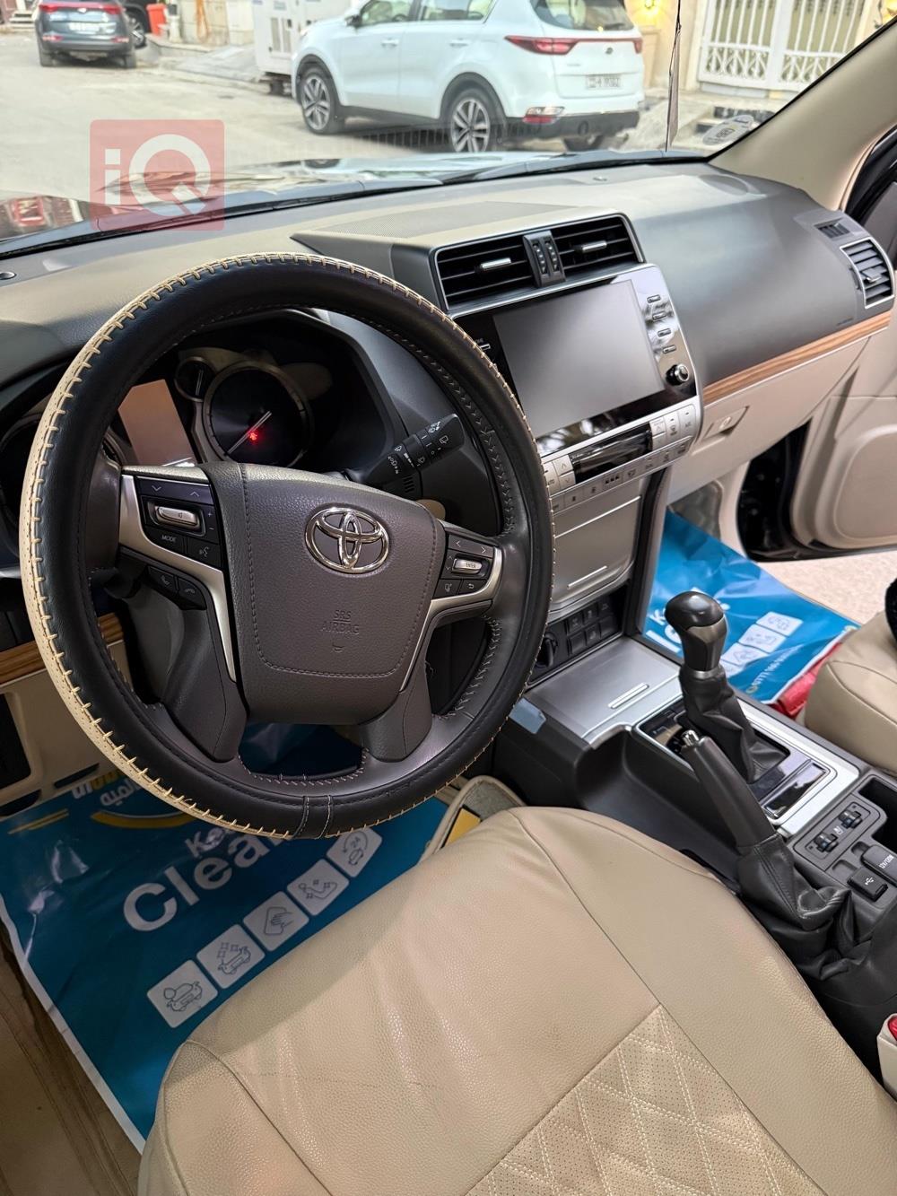 تۆیۆتا لاندكروزر پرادۆ